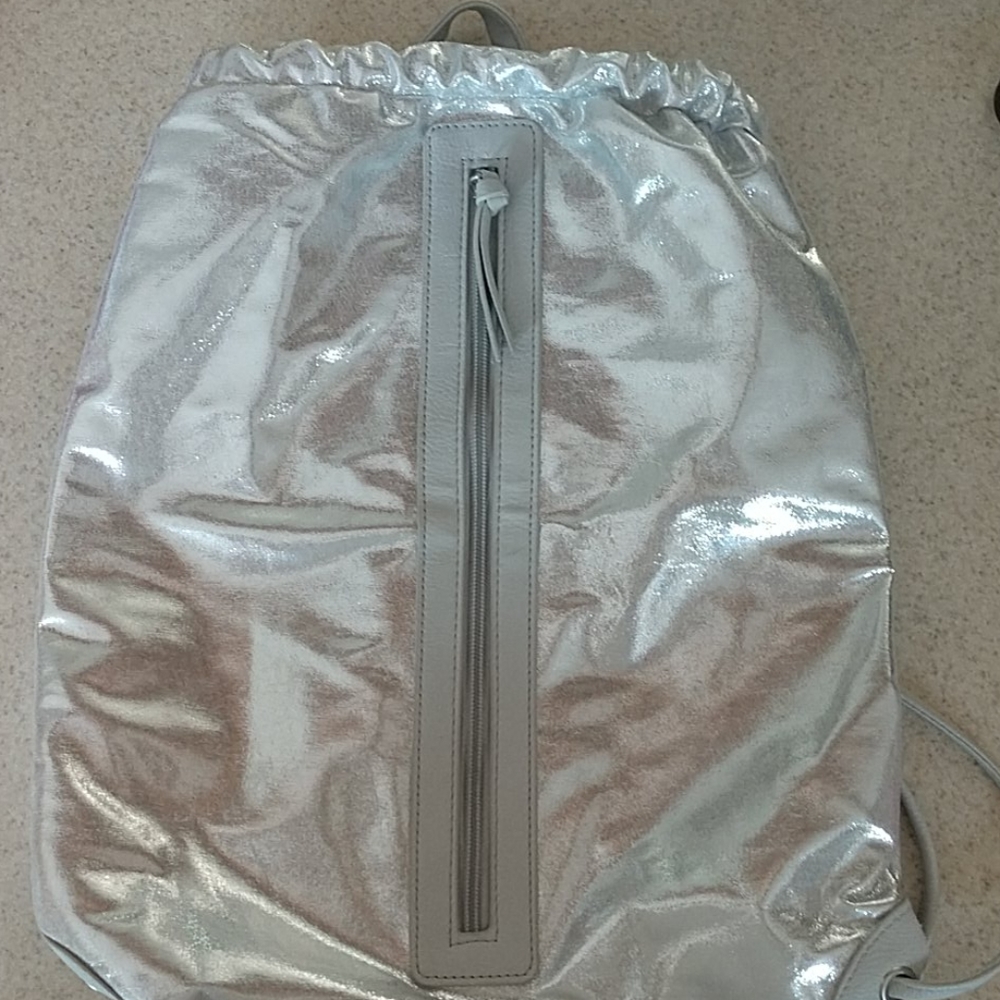 NOBO silver metallic cinch backpack